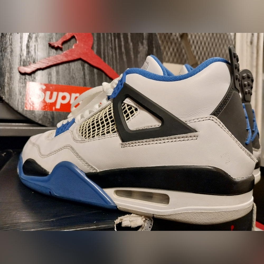 Retro Jordan 4 Motorsport Size 10